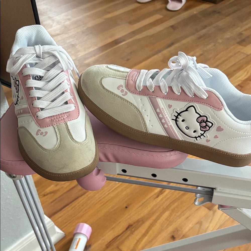 Hello Kitty Sneakers with Hello Kitty Motif